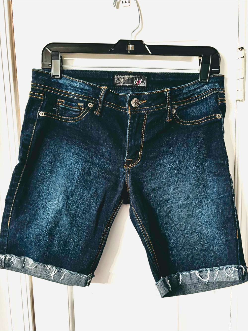 Country Chic Faded Jeans knee length size 9  Great fit!